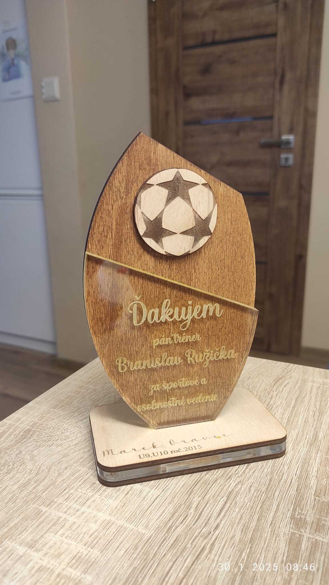 drevo mdf pmma akryl trofej